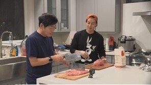 ‘현지에서 먹힐까’ 이연복, 시그니처 메뉴 ‘복만두’ 성공할까