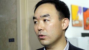 ‘감금’ 채이배, 6시간 만에 ‘탈출’ 성공…운영위원장실 직행