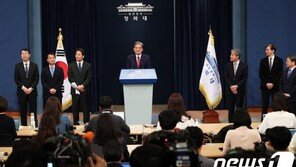 靑 신임 공직자 재산공개…강기정 6억·윤도한 9억