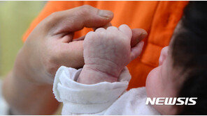 맡은 아기 학대치사 위탁모 1심 선고…징역 25년 구형