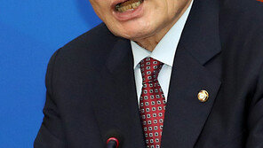 이해찬 “한국당, 이제 광기에 가까워…적폐 본산 드러내”