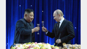 “김정은이 좋아하는 러시아 민요는 ‘100만송이 장미’”