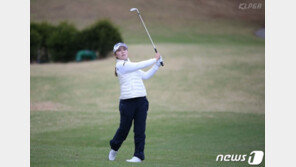 이다연, KLPGA 시즌 첫 메이저 단독 선두…‘핫식스’ 이정은 공동 2위