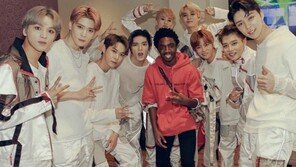 美 배우 케일럽 맥러플린, NCT 127 공연 관람 후 ‘환한 미소’