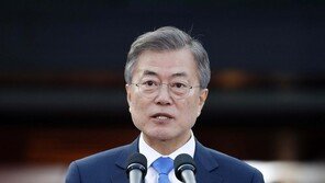 文대통령 “판문점 선언 하나하나 이행…난관 앞 함께 길 찾자”