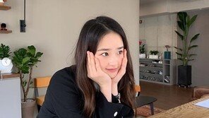 손연재, 차 한 잔의 여유…완벽 미모는 덤