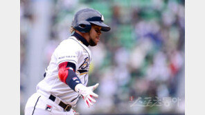 몸쪽 공략도 극복한 잠실거포 페르난데스, 약점이 안 보인다