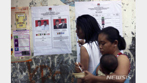 1.5억명 6시간에 투표마친 인니, 수개표로 270명 ‘과로사’