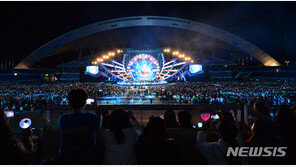 ‘뜨거운 호응’…광주세계수영대회 콘서트 성황