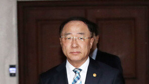 홍남기 “경제성장률 목표치 수정할 계획 아직 없어”