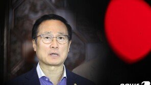 홍영표 “불법·폭력 자행한 한국당에 관용 없다…29일 2차 고발”
