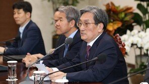 노영민 “강기정, 이해찬과 통화해보라”…왜?