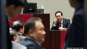 패스트트랙 시동 급한 與…당내 반대에도 ‘제2 공수처법’ 수용