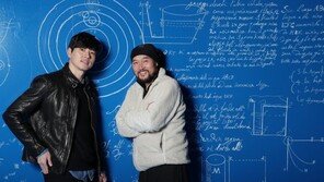 고뇌하거나, 유쾌하거나… 진실 갈구하는 갈릴레이의 두 얼굴 