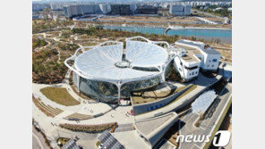 ‘축구장 70개 크기, 첫 보타닉공원’ 서울식물원, 내달 1일 정식 개장