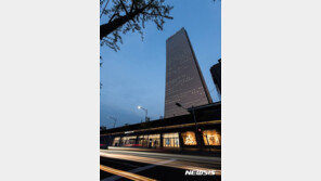 황금알 낳는 거위라더니…면세사업 특허권 반납 다음 타자는?