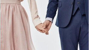 결혼식 최악 ‘민폐’ 하객, ‘OO’ 입은 여자…2위는 신랑·신부 험담하는 이