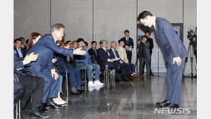 文대통령 “삼성 시스템반도체 성공 돕겠다”…이재용 “무거운 책임”