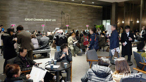 ‘사전 무순위 청약’ 현금부자 잔치되나…“분양가 낮추고 규제 풀어야”