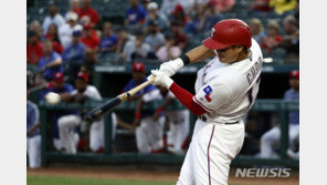 추신수, 3경기 연속 멀티히트…강정호와 맞대결 무산