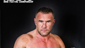 ‘무관의 제왕’ 제롬 르 밴너, 아오르꺼러 꺾고 ‘클래스’ 보여줄까?