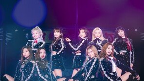 [연예뉴스 HOT②] 트와이스 ‘우아하게’ 뮤비 3억뷰 돌파