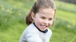 영국민이 사랑하는 샬럿 공주 4번째 생일…새 사진 공개