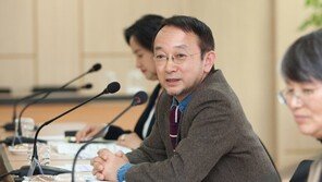 대통령 직속 과기 컨트롤타워 수장 “반도체 왕국, 정부 돈만 뿌려선 안돼”