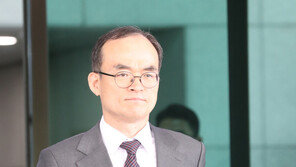 경찰청, 문무일 정면 비판…“경찰권한 커지지 않았다”