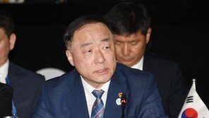 홍남기 “대기업 투자 많이 해야…5~6월 직접 만날 것”