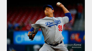 5년 8개월만의 8이닝 투구, 눈부셨던 류현진의 SF 원정