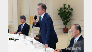 文대통령 “국정·사법농단과 타협 쉽지 않아…규명·청산 뒤 협치”