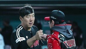 ‘주장’ 김현수 향한 류중일 감독의 너털웃음 “현수가 말이 좀 많다”