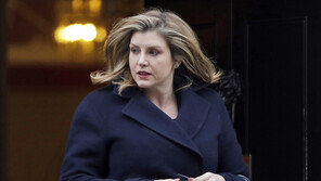 英 최초 女국방장관 ‘모돈트’…해군 예비역·親메이 성향