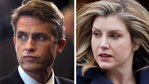 메이, ‘화웨이 기밀’ 유출 혐의 국방장관 해임