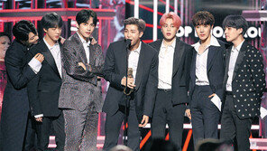 BTS, 빌보드 2관왕… K팝 새 역사를 노래하다