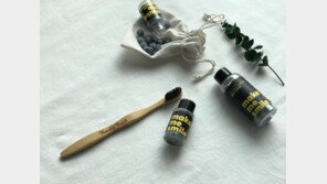 치약이 검은색에 고체라고?…알약처럼 씹는 ‘고체 치약’ 눈길