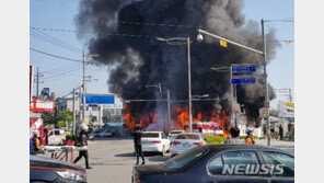 아산 화재, 창고에 車  돌진 후 불길 치솟아…운전자 사망