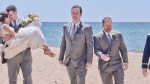 피보다 진하다는 ‘패밀리 룩’…가족사진 속 의상으로 ‘가풍’ 알 수 있다?