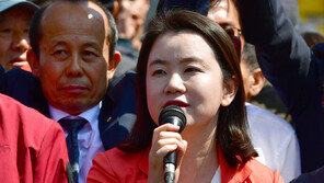 한국당 신보라 ‘문재인 스톱’ 나섰다…고향 광주서 ‘야유’ 들어