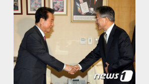 文대통령, 역대 대통령 취임 2주년 지지율 ‘2위’…1위는?