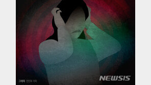 김제 청보리축제 무대서 노래 부르던 60대 가수 쓰러져 사망