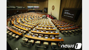 동물국회 끝나자 식물국회…4월 국회도 ‘빈손’으로 끝날듯