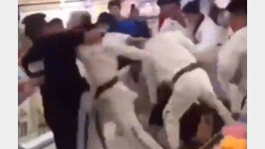 태권도 vs 보디빌더, 中백화점서 집단 난투극 승자는?