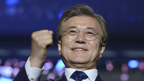 암울한 경제지표…‘저성장’ 늪에 빠진 文 정부