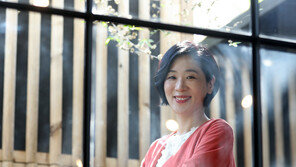 백지원 “사실 마흔쯤 됐을때 연기 접으려 했는데…”