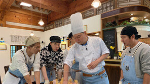 ‘강식당2’ 경주점 영업 첫날부터 바글바글