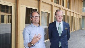 정원 대신 마당 있는 스위스대사관 “한옥서 영감… 집처럼 편안”