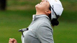 연장만 가면 모두 홀린다… ‘빨간 바지 마법’