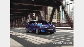 탄생 30주년 ‘아반떼’ 크롬 라디에이터 그릴로 강렬함 강조